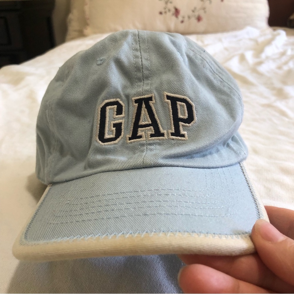 🔴Gap sky blue and white and dark blue logo boys hat size small - Picture 4 of 10